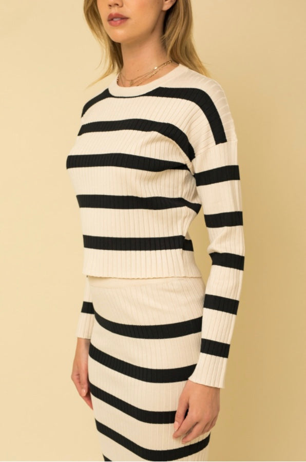 STRIPE RIBBED SWEATER TOP