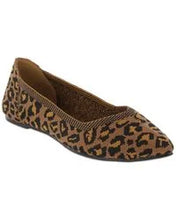 Load image into Gallery viewer, Leopard Print Pointed Toe Flats
