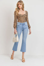 Load image into Gallery viewer, Light Blue Denim Cropped Flare Jeans
